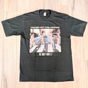 【レッド・ホット・チリ・ペッパーズ( Red Hot Chili Peppers)】  『The Abbey Road E.P. ・アビーロード / アビイ・ロード 』Tシャツ バンドT〚アメリカン雑貨 アメトイ〛