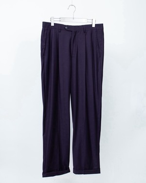 wide silhouette color tuck slacks