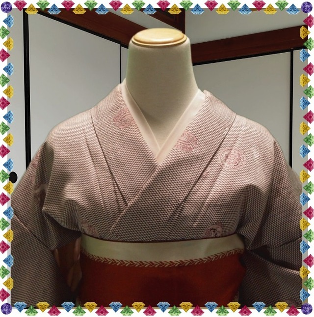 洗える着物】京紫色網目模様に陶磁器柄の着物 | ひふみ屋