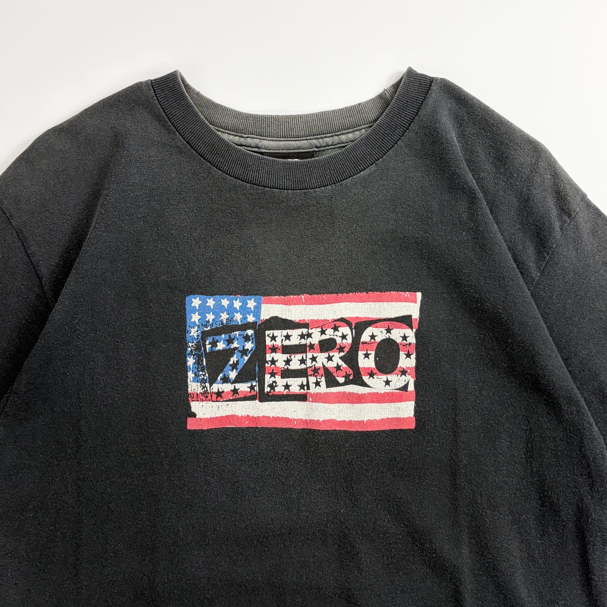 00s ZERO USA Flag Logo Tee