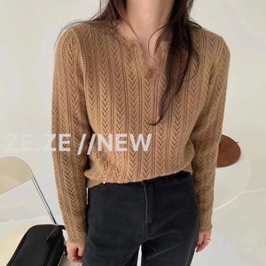 キーネック針抜きニット