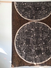 カット販売 | 丸ふたつ以上 | 送料860円《木版染め "pieces –ひとつ–" 茶色 / ヘビースラブコットン》110cm幅