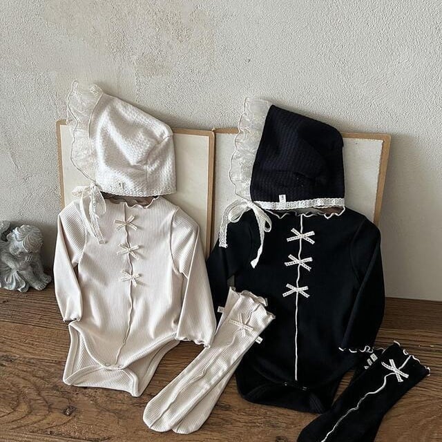 【BABY】秋新作 蝶結び無地ロンパース