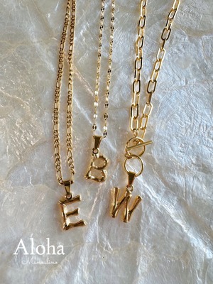 Initial necklace(イニシャルネックレス)