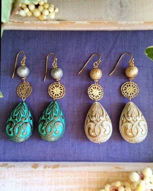 ドイツ製アクリルビーズのドロップピアス | shuhana accessories