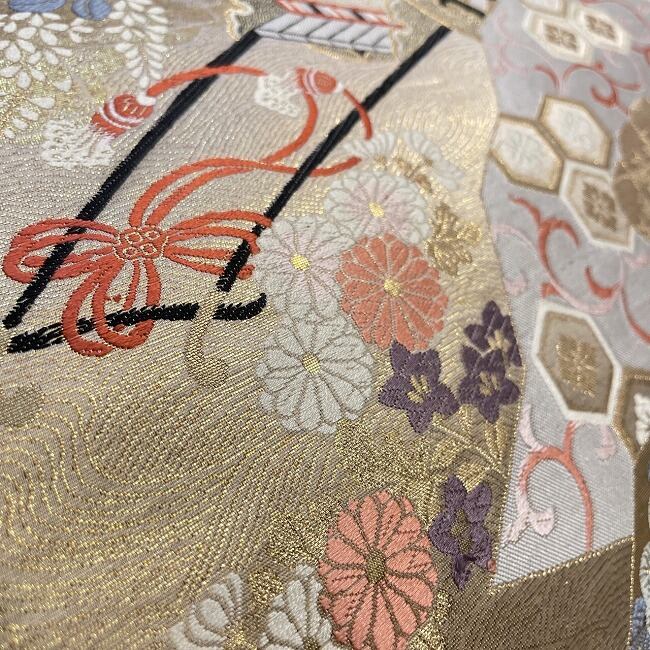 袋帯 正絹 落款入り 金箔地 螺鈿 笠松 紅葉 記し F421 