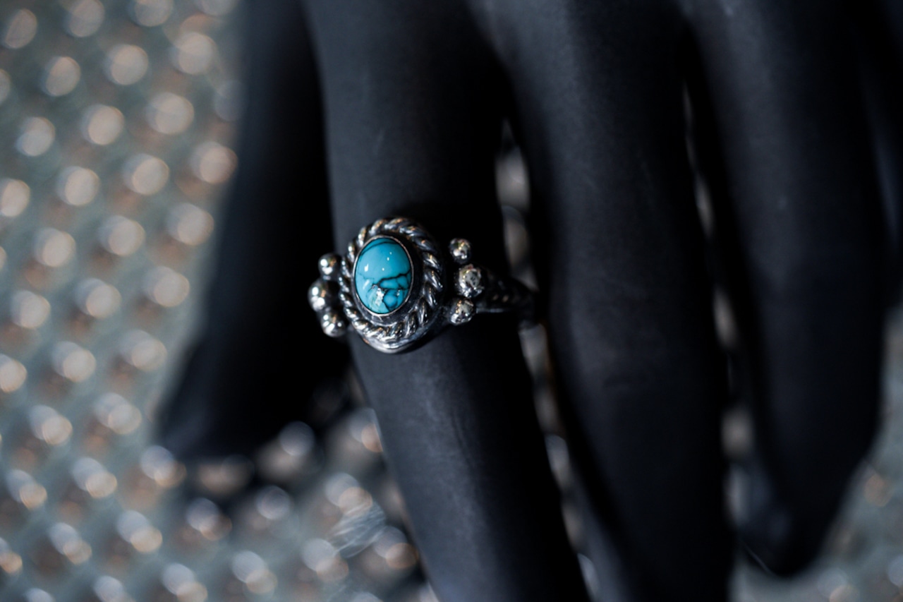 R-094 Native oval signet ring (turquoise)