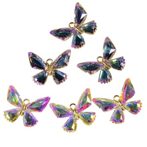 【H133-2.3】大ぶり蝶々チャーム　1個　A級ガラス使用