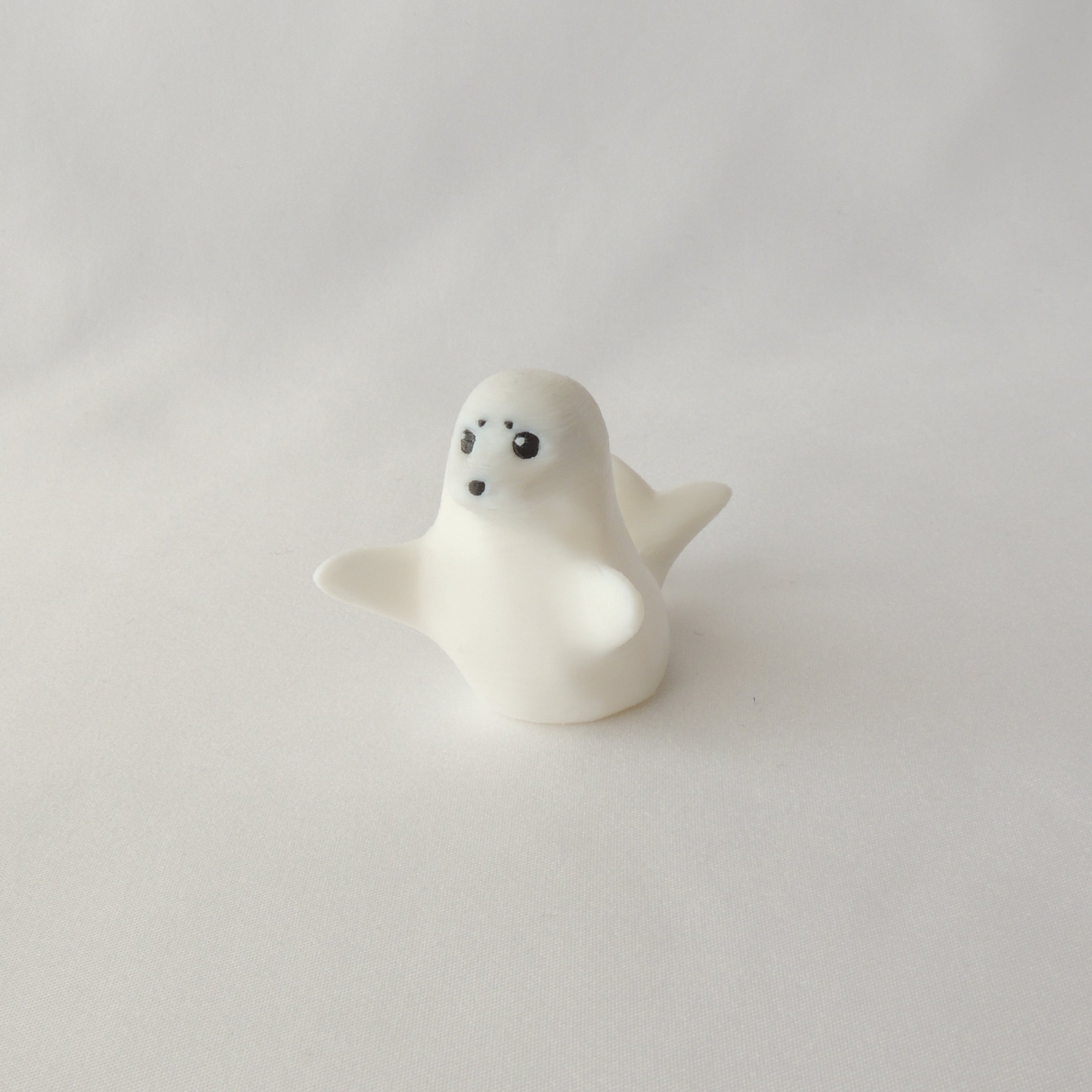アザラシ型キーホルダー（NFCタグ内蔵）【3Dプリント】 | ゴルタコ製作所