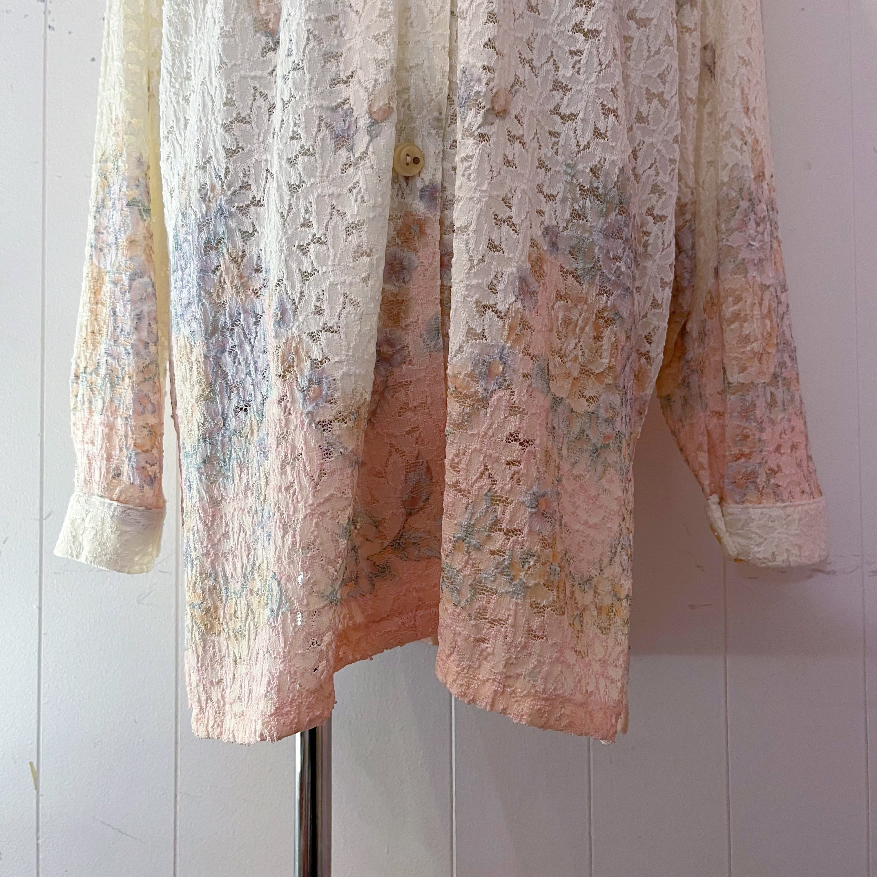 cream gradation flower mesh blouse