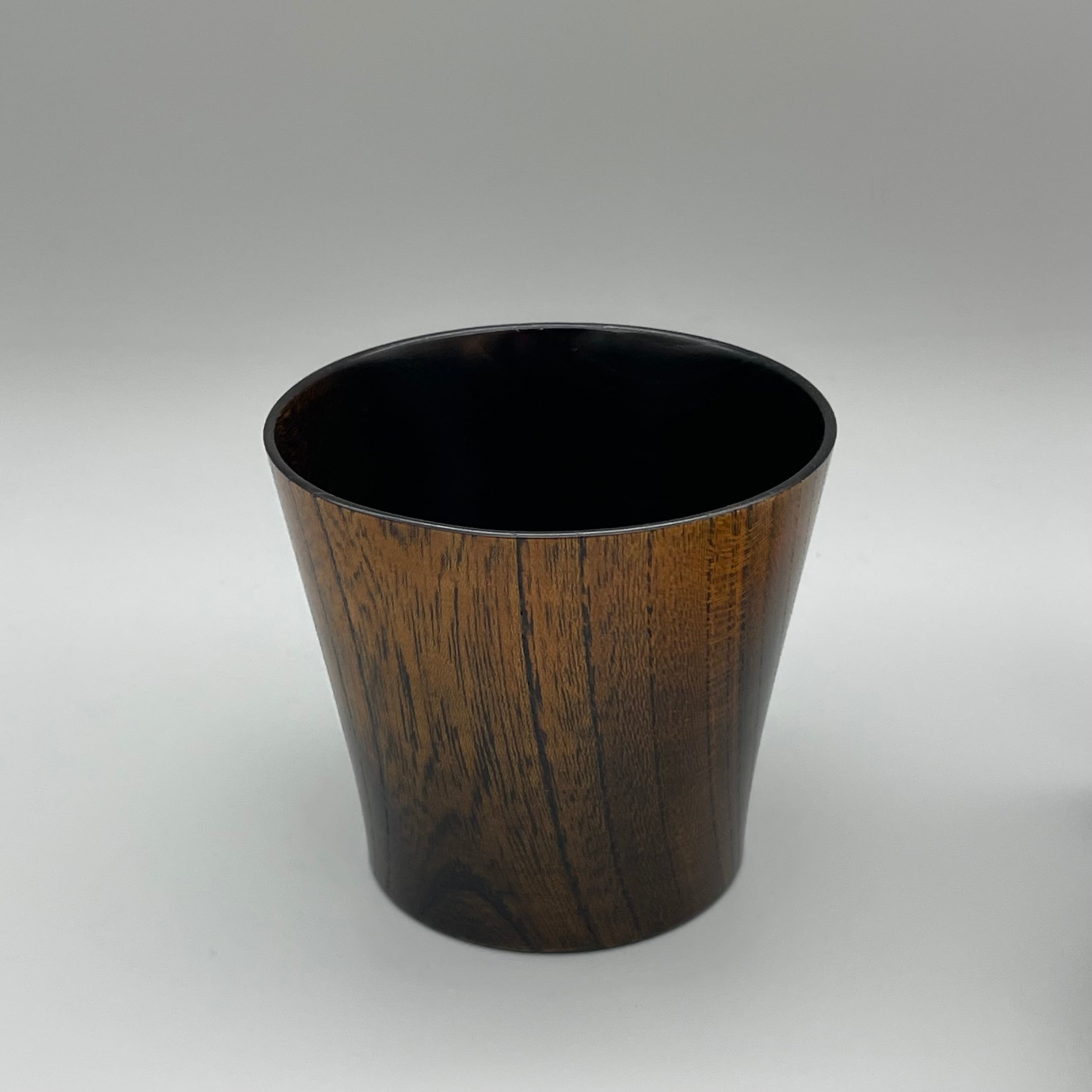 欅造拭き漆ぼかし塗りカップ-茶黒 - Zelkova Wood Cup with Wiped Lacquer Gradient Finish - Brown to Black