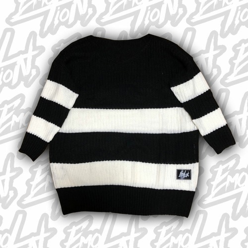 EmotioN Wide Silhouette Border Sweater