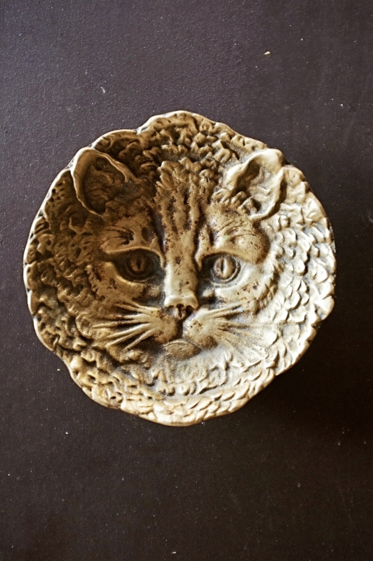 フランス ヒポコンデリー気質の尨猫とトレイ ブロンズ アンティーク