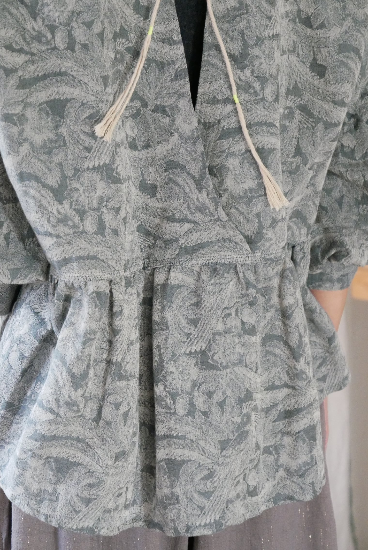 YURTAO ブラウス YURTAO】mori JQ 後ろカシュクールブラウス〈green〉 | zuhka