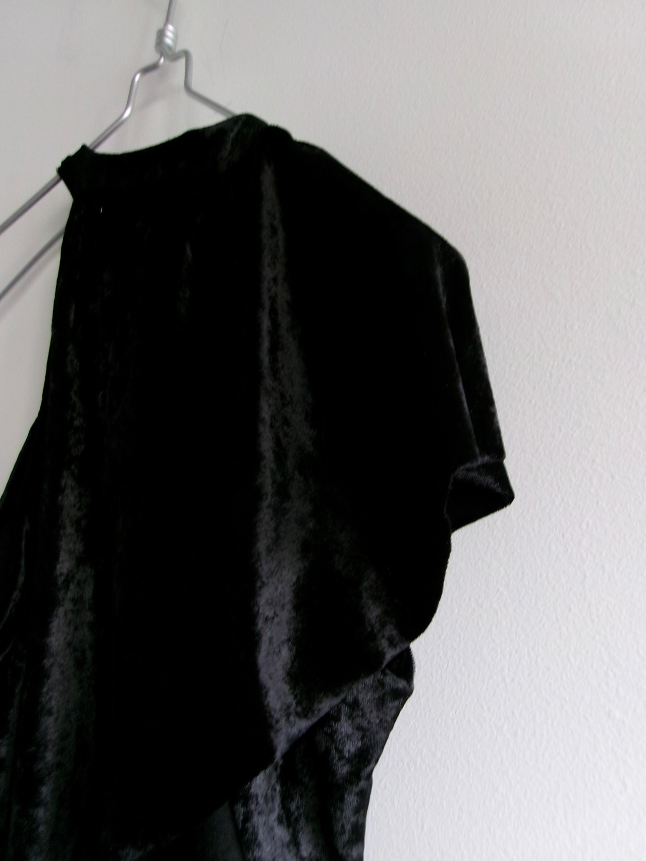 Asymmetry body suits