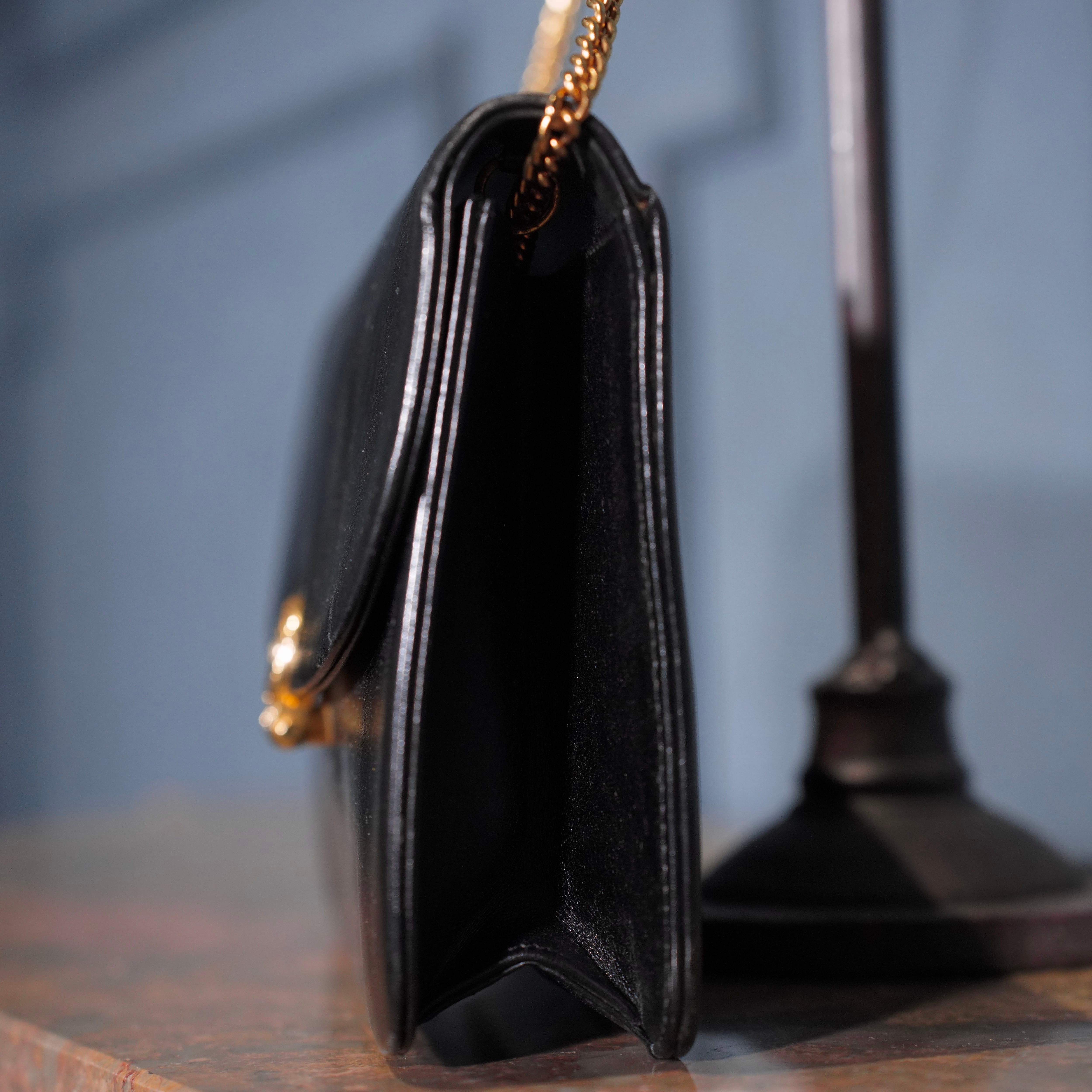 Christian Dior LOGO DESIGN CHAIN LEATHER SHOULDER BAG/クリスチャン