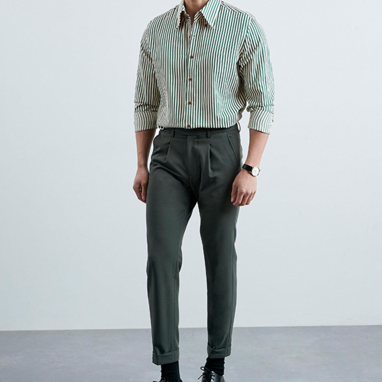 薄手クロップドパンツ　MT0210003