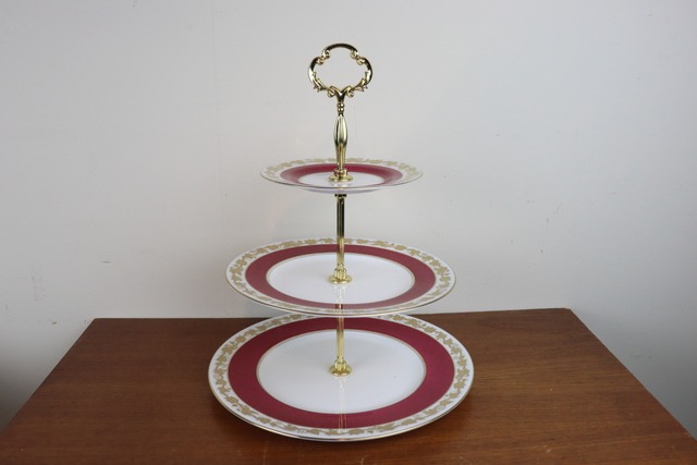 ウェッジウッド　ホワイトホール　パウダールビー　3段ケーキスタンド　アフタヌーンティースタンド　組立式　イギリス　ヴィンテージ　食器　G152G137G138