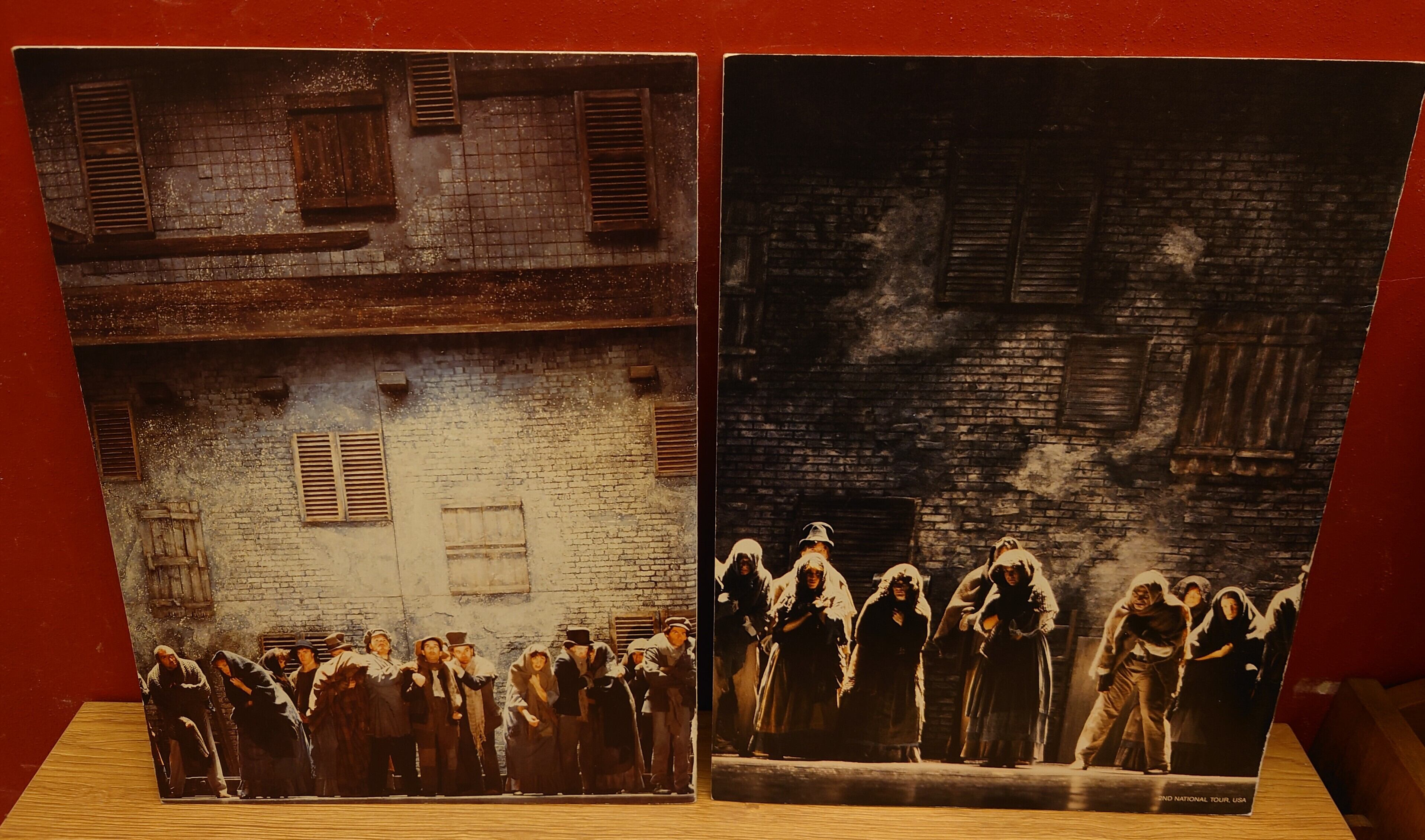 レ・ミゼラブル 舞台パンフレット（海外公演・英語版）2冊セット