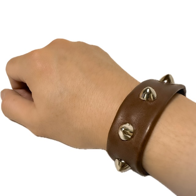 UNFINISHED 本革スタッズブレスレット24083