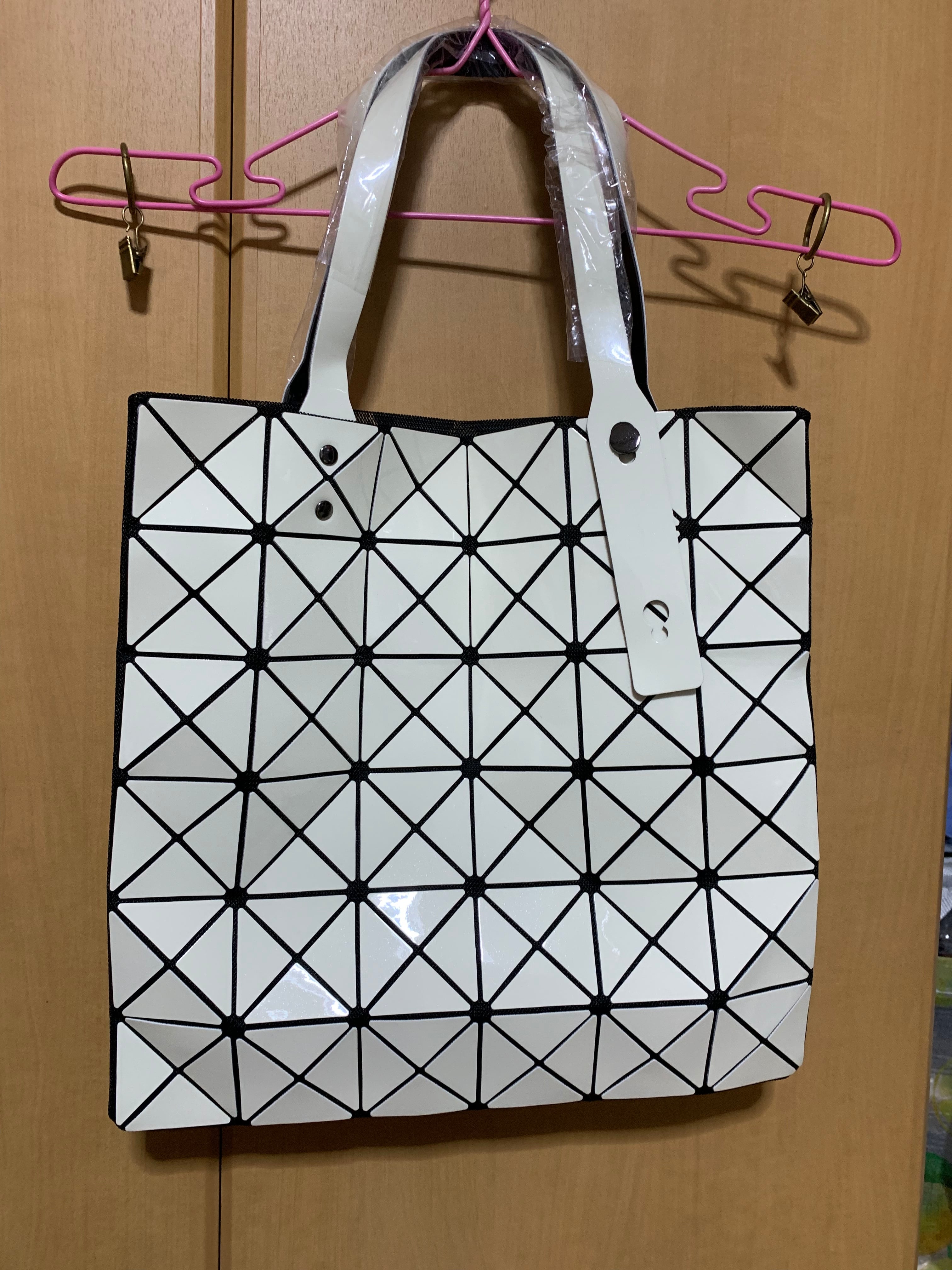 BAOBAO ISSEY MIYAKE風のスクエアバッグ✴︎即時発送 | Black✴︎God BAOBAO ISSEY MIYAKE風のスクエアバッグ✴︎即時発送 | Black✴︎God