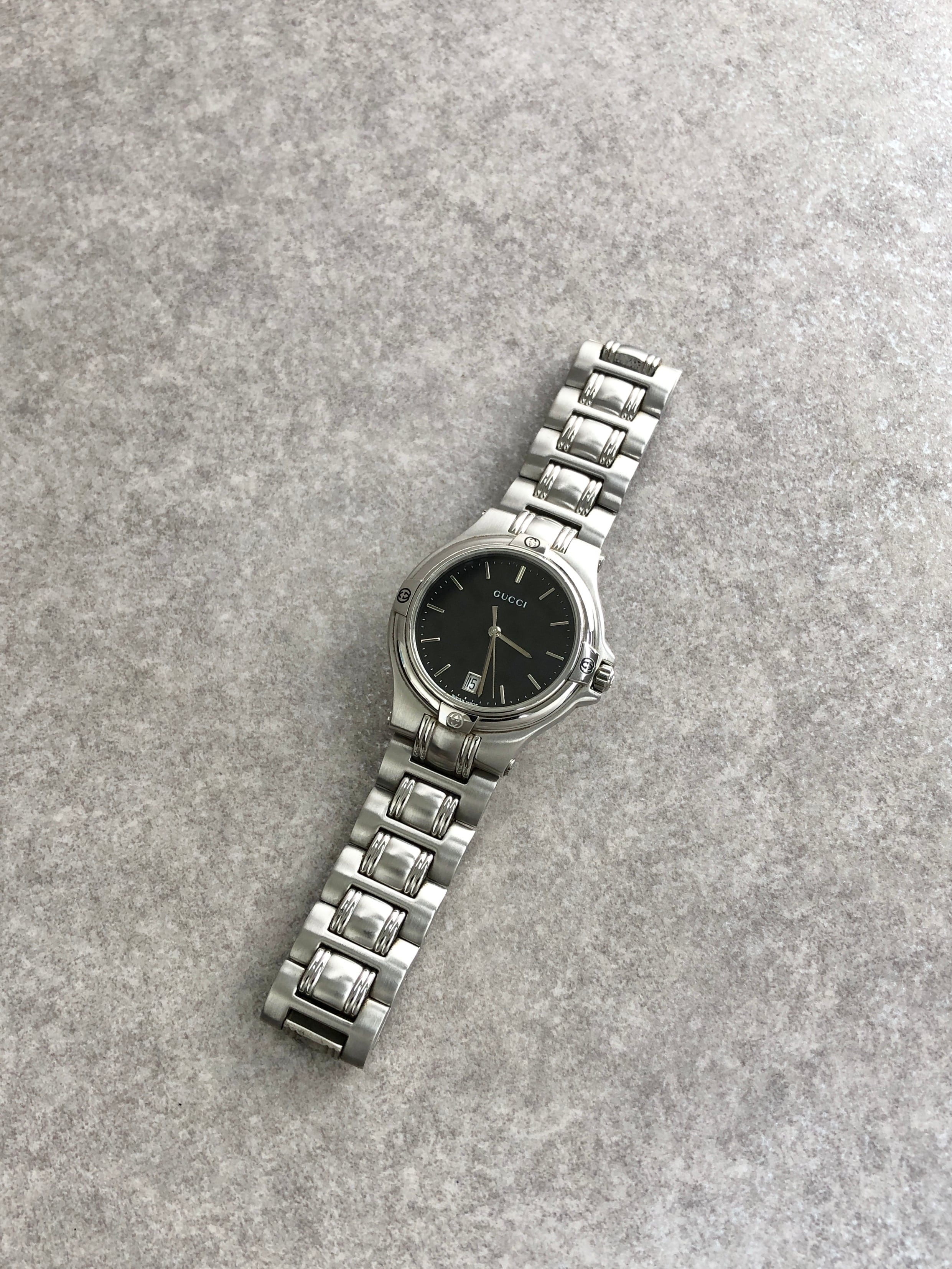 GUCCI グッチ 腕時計 シルバー ステンレススチール クウォーツ 9040M GUCCI グッチ 腕時計 シルバー ステンレススチール クウォーツ 9040M
