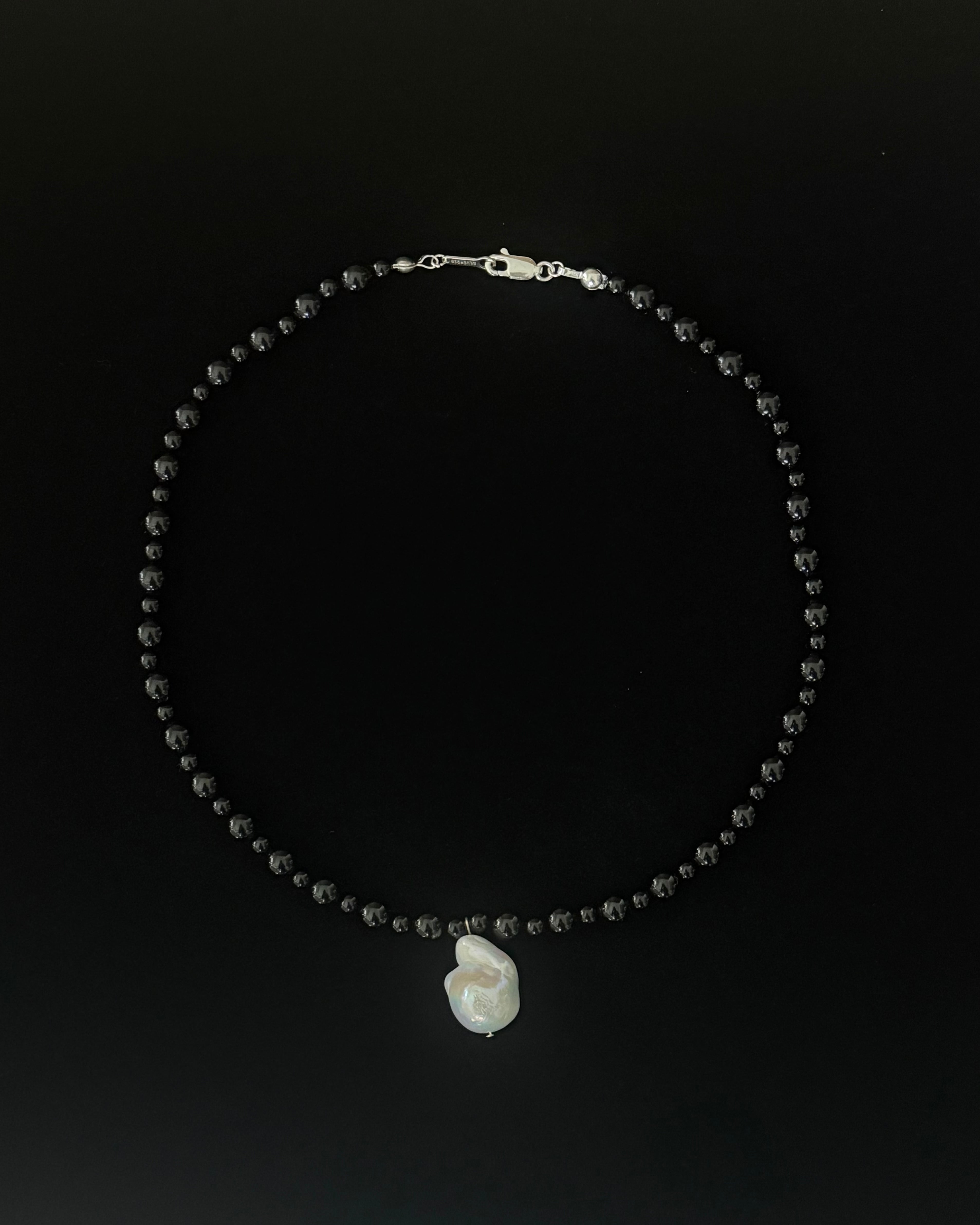 Pendant Pearl Necklace