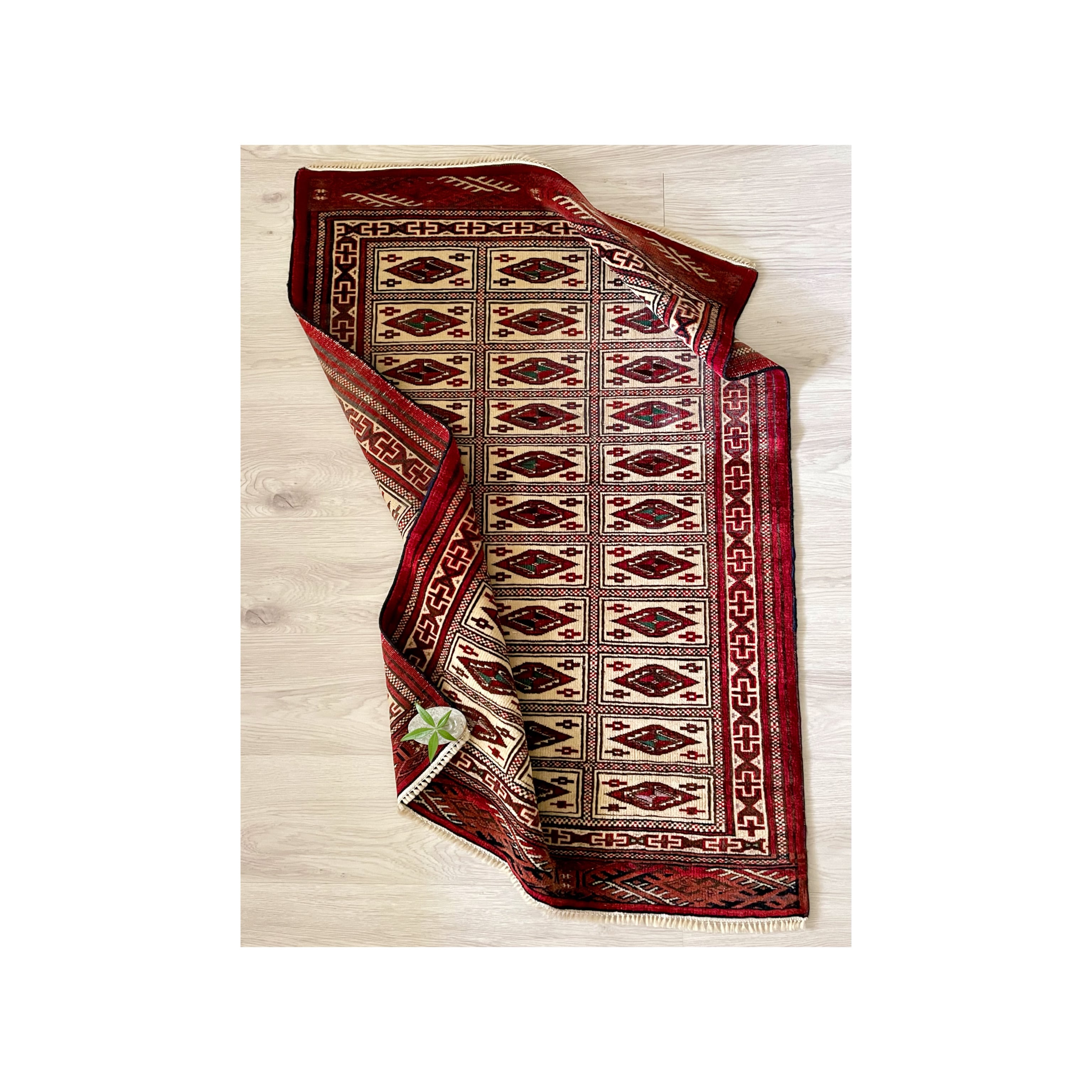 T0154 Vintage rug 78 × 114cm ヴィンテージラグ トルコ絨毯