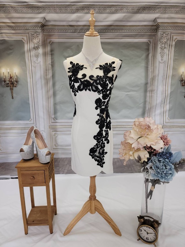 花柄レースドレス