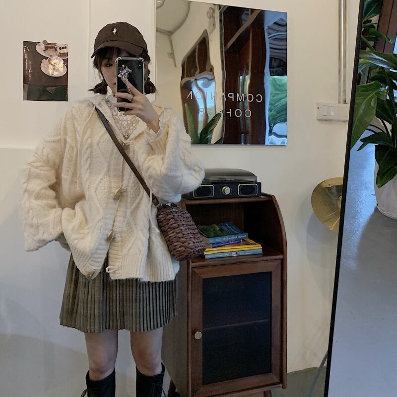 ニットセーター カーディガンジャケット オータムウィンターフードバックルルーズ 秋物 冬物 ブラックストロベリース11320020863