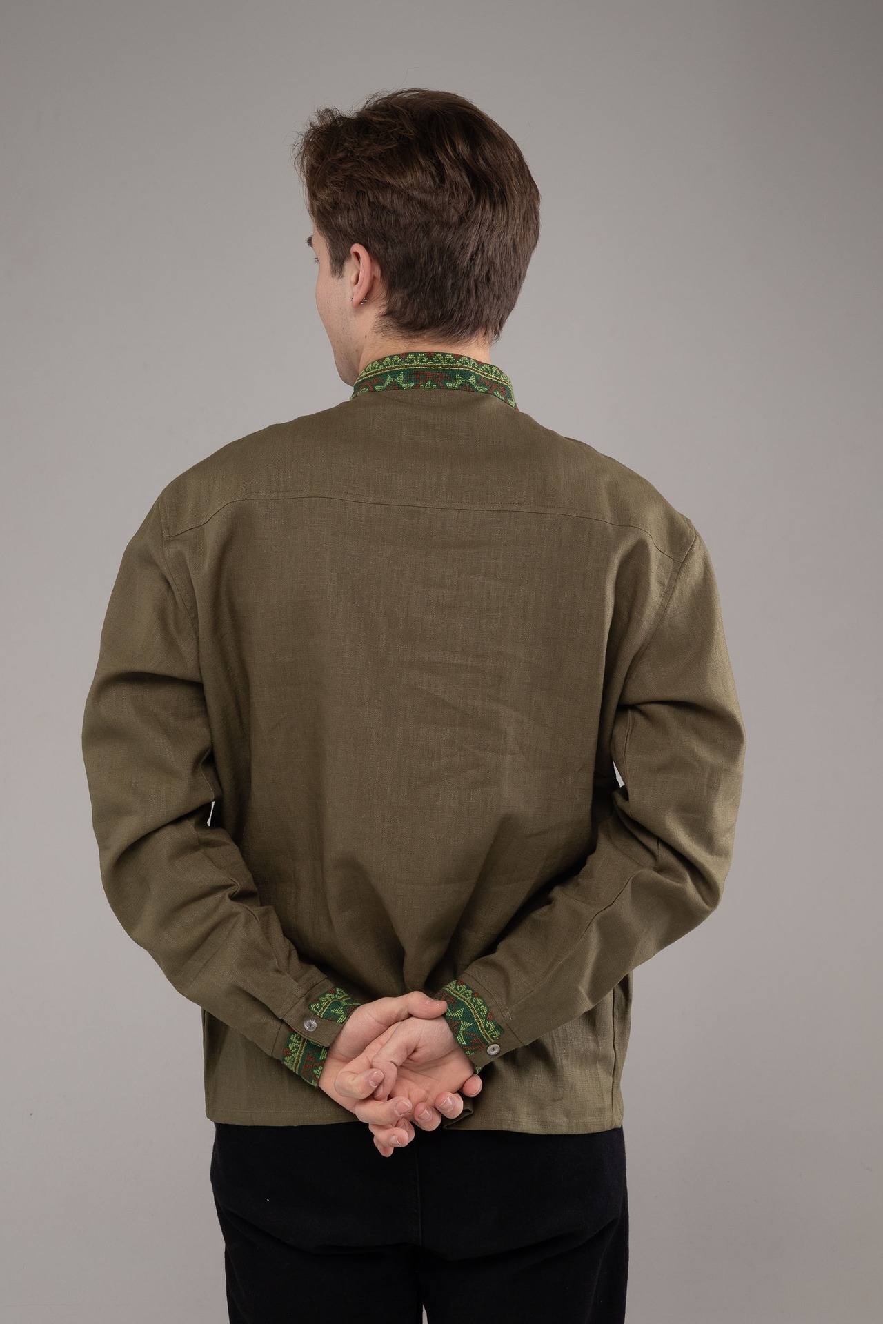 ウクライナ刺繍ヴィシヴァンカ　クロスステッチ手刺繍　Lサイズ　メンズ - 3