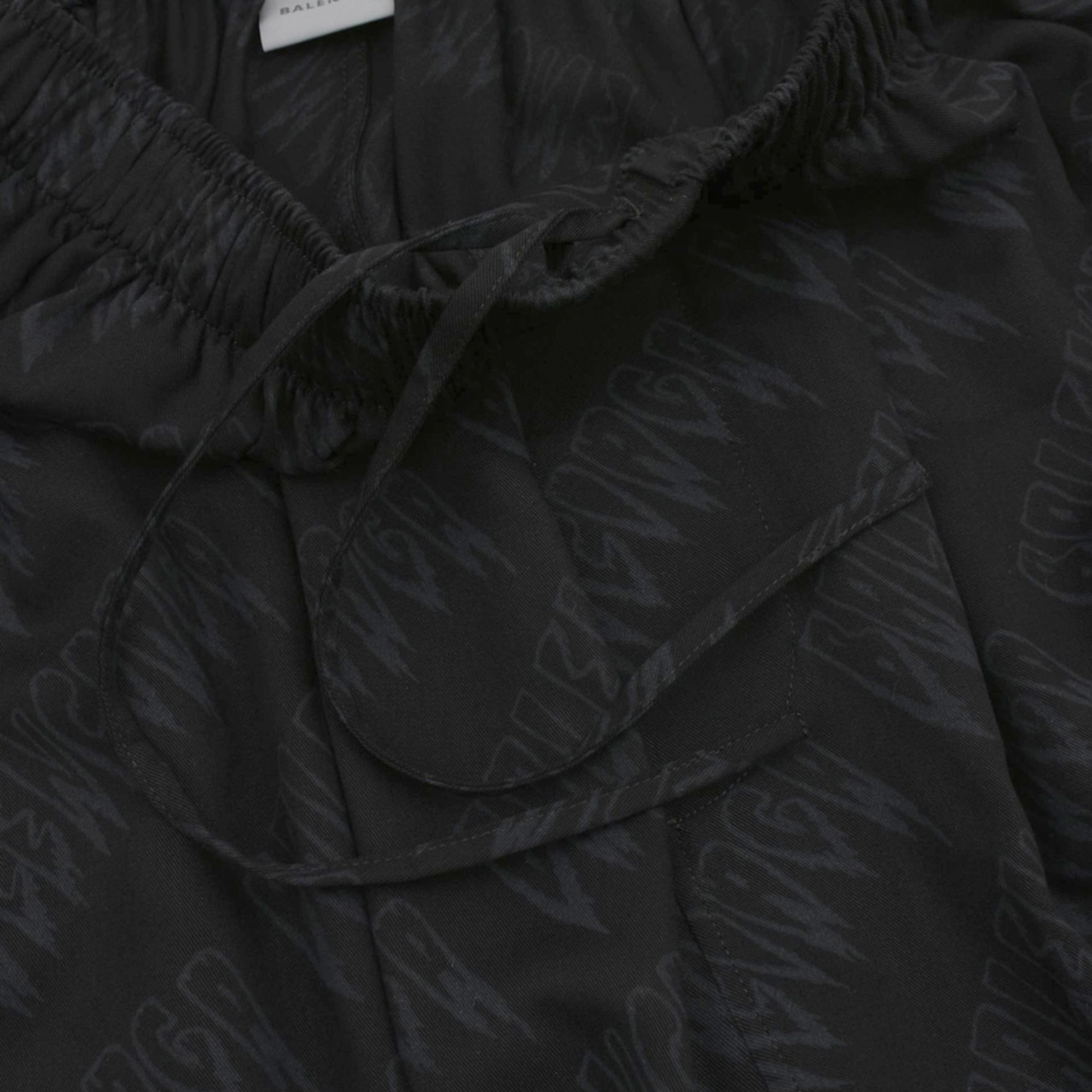 【BALENCIAGA】Large Fit Shorts - 4