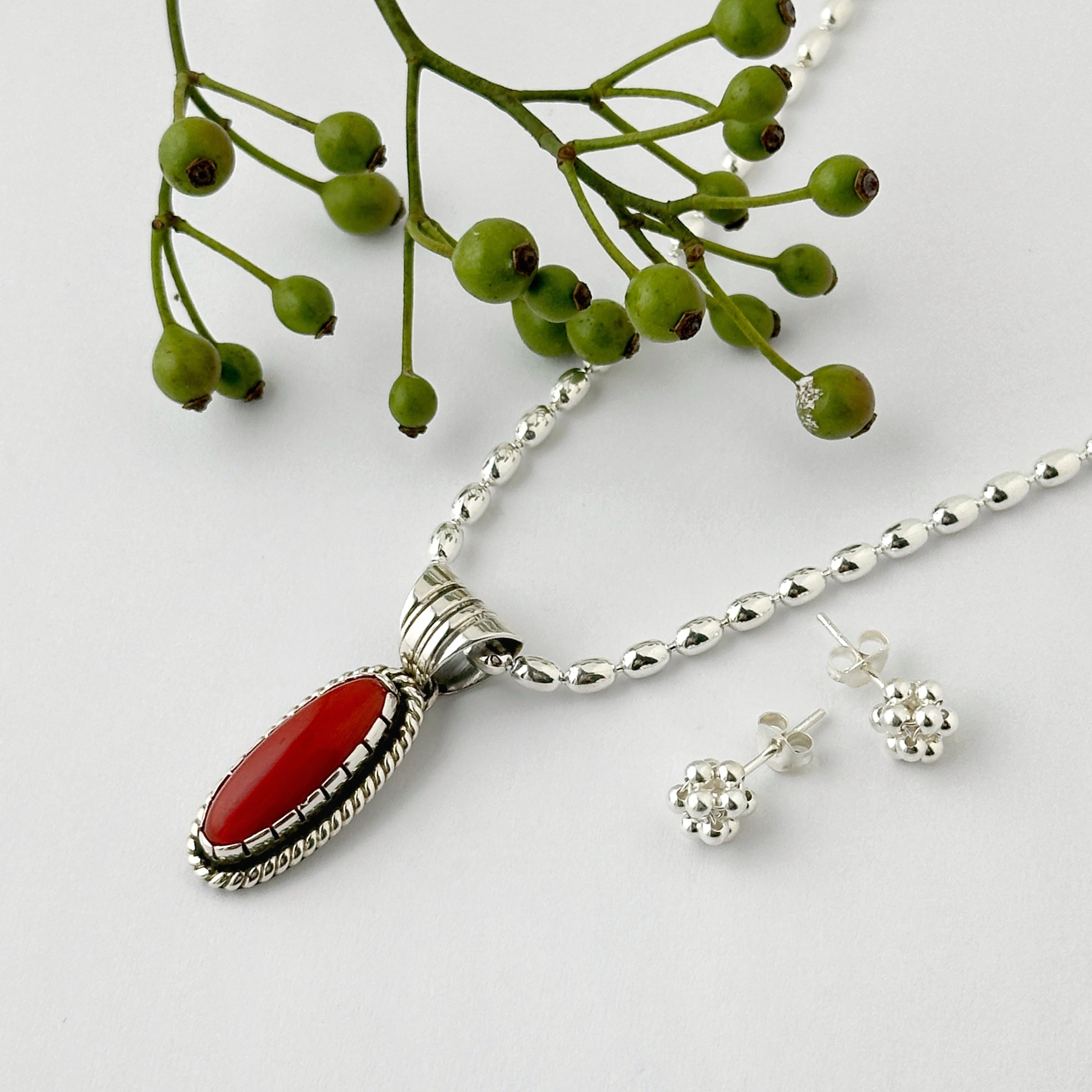 Indian Jewelry】レッド コーラル オーバル ペンダント ネックレス