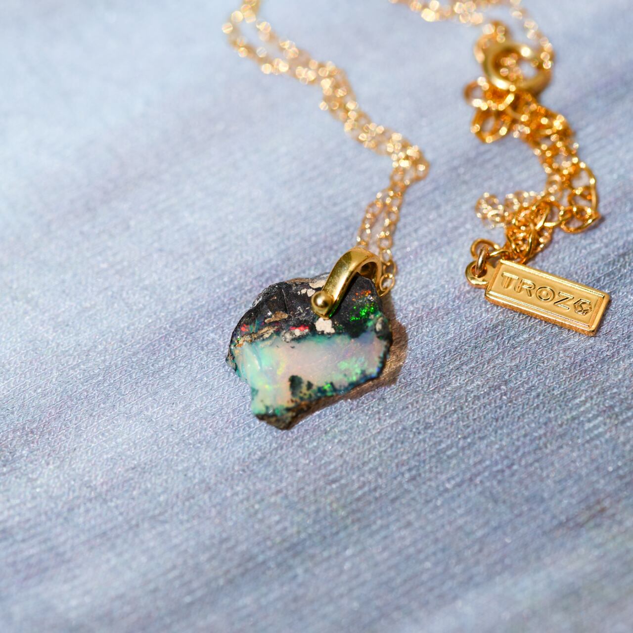 015 Water Lilies Collection】 オパール 鉱物原石 14kgf ネックレス
