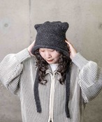 ニュアンスカラーひも付き猫耳ニット