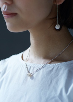 Lilia S ネックレス