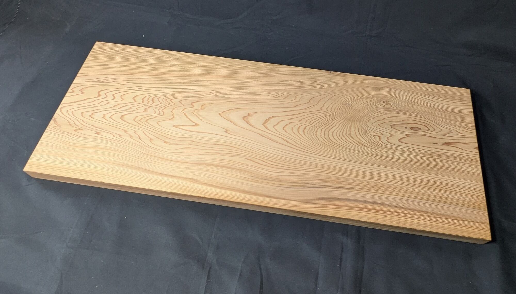 こだわりの天然無垢材まな板