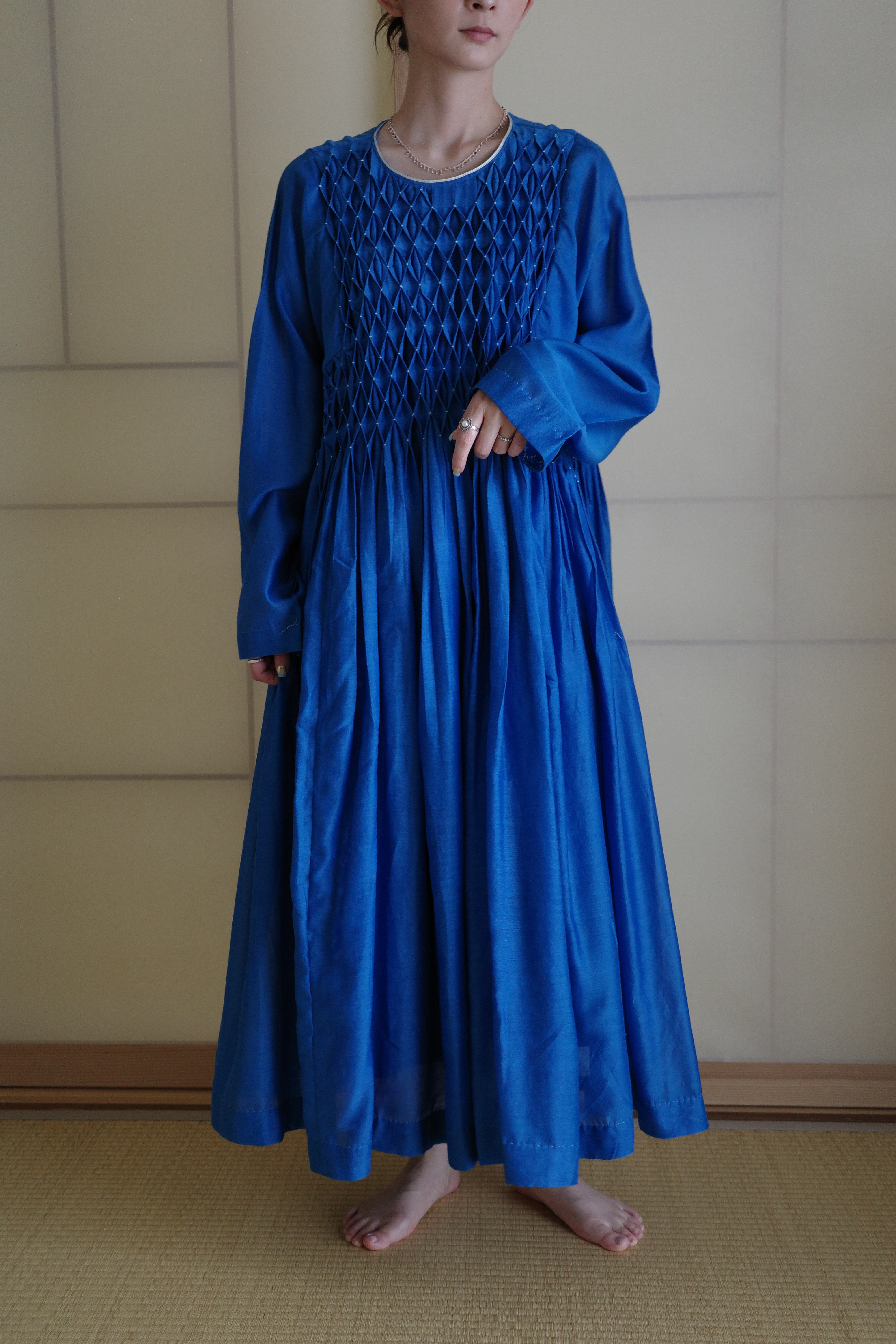 ワンピース AHMEV / drop Smocking Dress + Slip 受注】AHMEV Snowdrop Smocking Dress + Slip BLUE | physis (ピュシス)