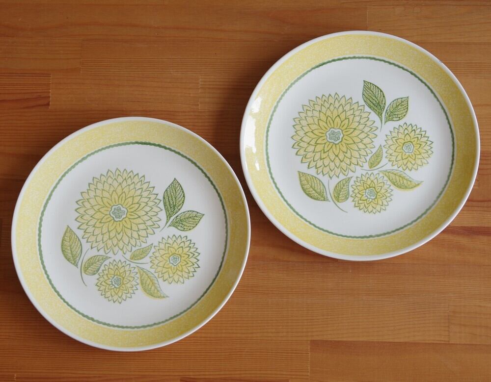 アメリカ製 ヴィンテージ 食器 陶器 黄色 ダリア 花柄 ディナープレート 大皿 26cm Andre Ponche 0930 1 2 Decostone デコストーン レトロ ミッドセンチュリー Flohmarkt フローマルクト
