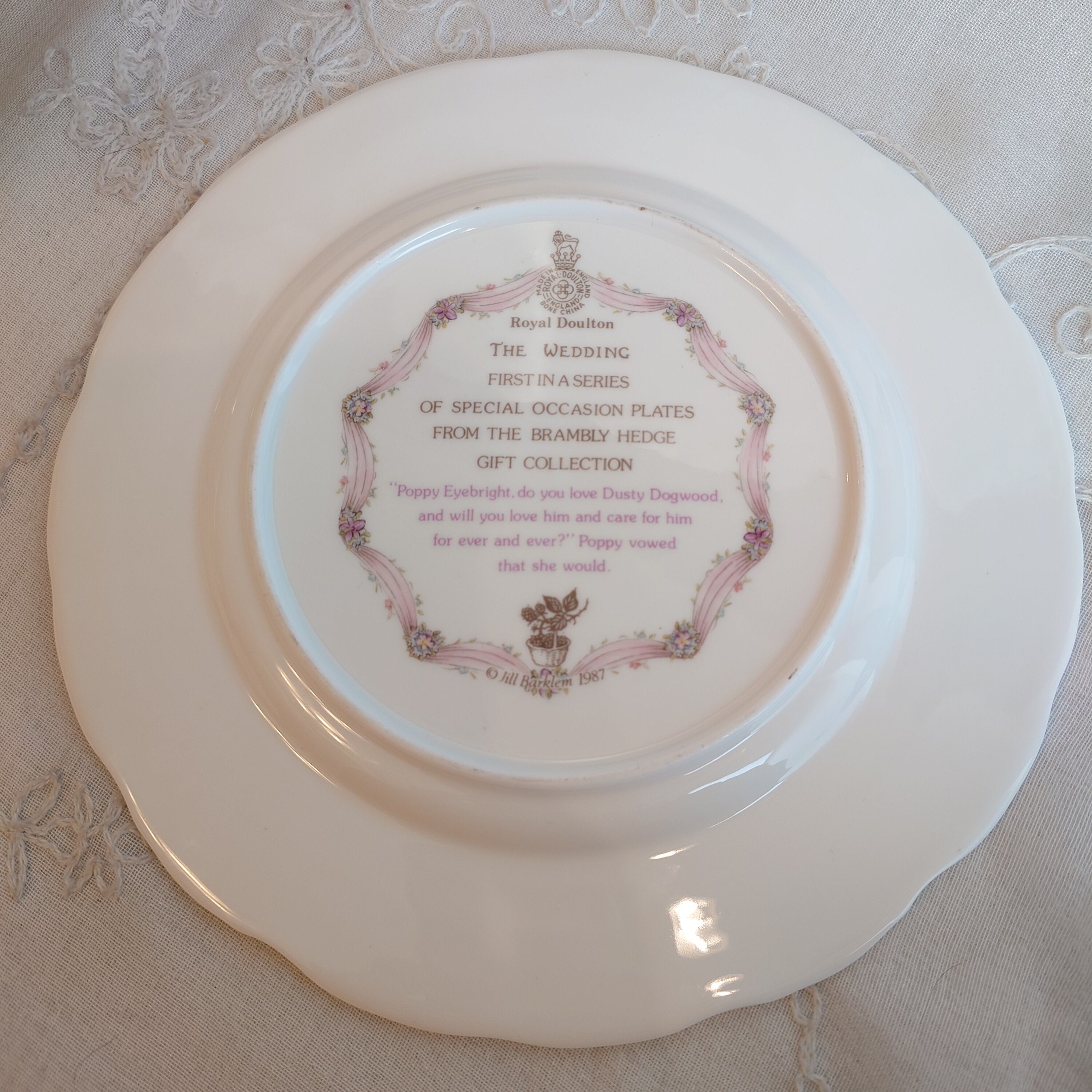 ロイヤルドルトン ブランブリーヘッジ ウエディング プレート