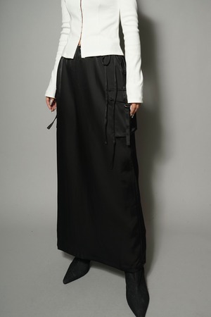 SATIN CARGO SKIRT   (BLACK) 2401-72-3001