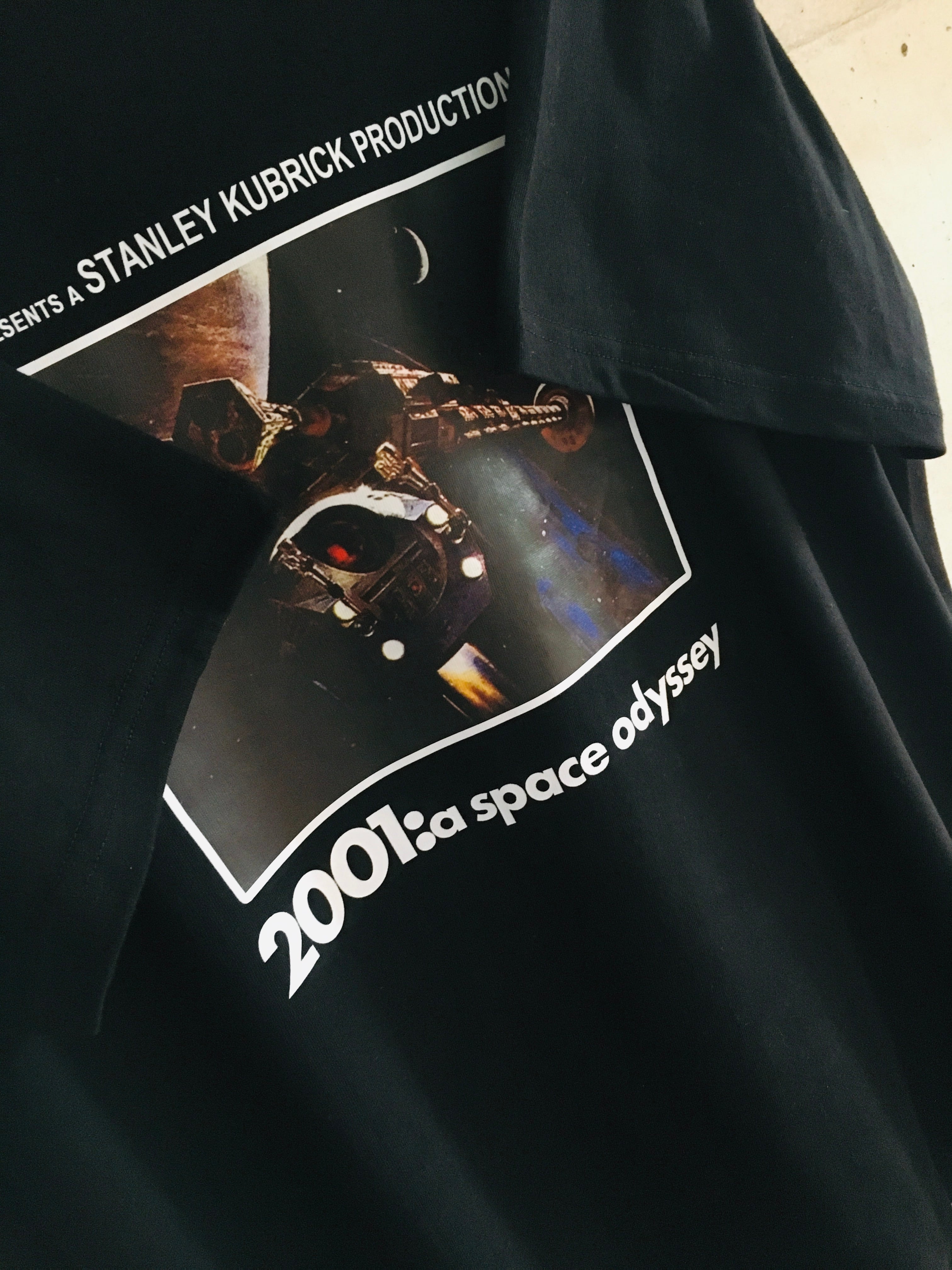 美品☆メンズXL☆送料無料！】2001年宇宙の旅 Tシャツ 半袖 ブラック