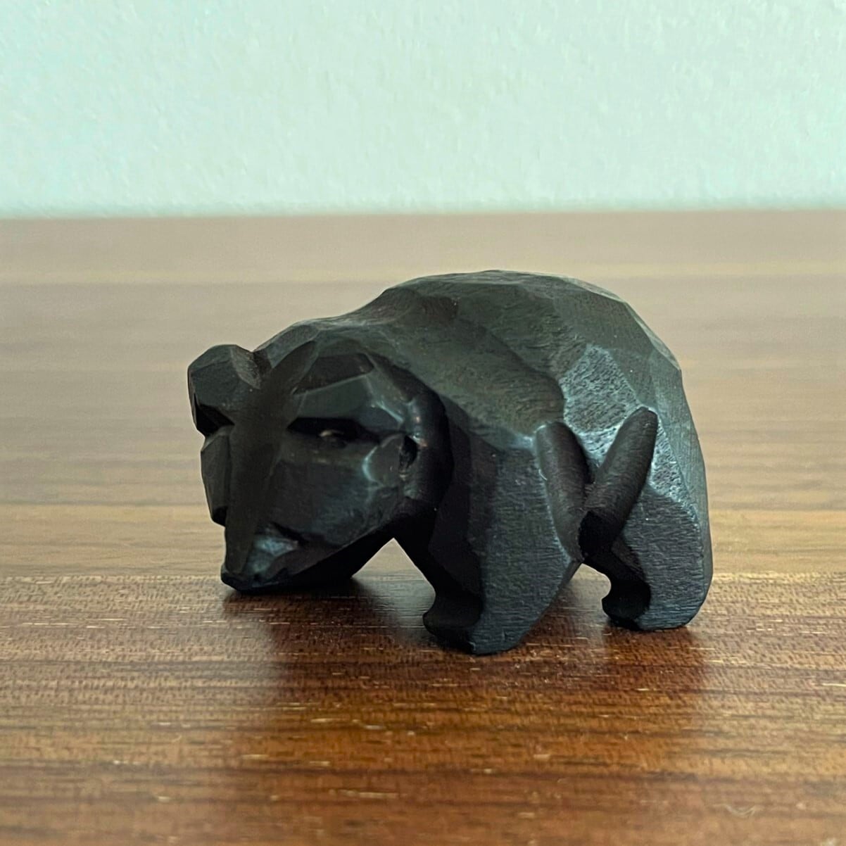 木彫りの熊　置物 / Wood Carving Bear | ON THE MOON powered by BASE