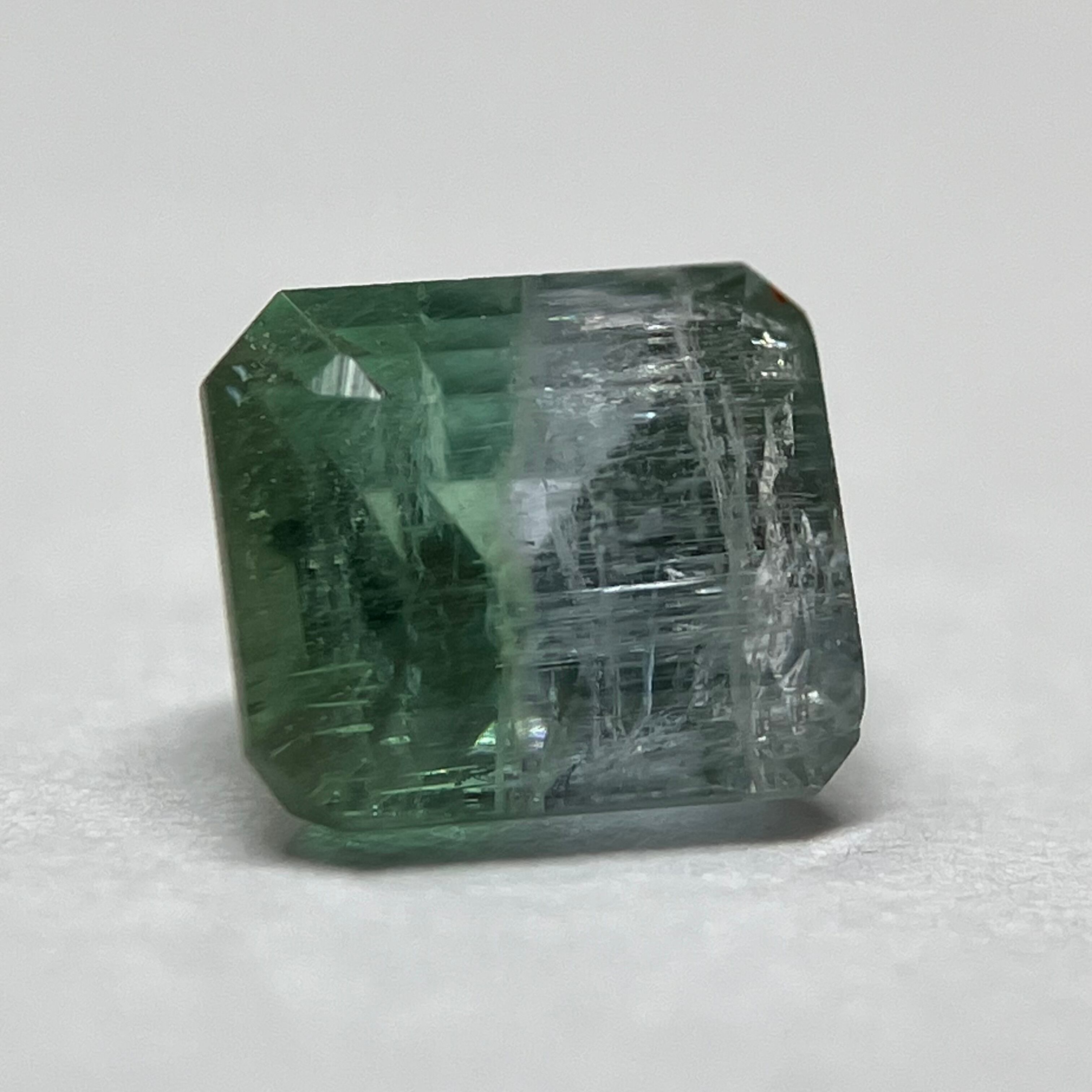 グリーンフローライト ダイヤモンドカット 虹入り天然石 | Pay ID