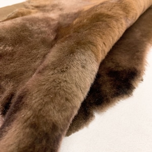 ムートン　羊の毛皮　M4-026