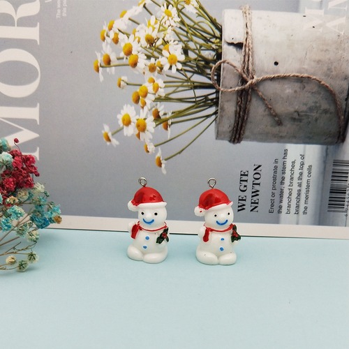 新しいかわいいクリスマスシリーズ雪だるまDIY手作りアクセサリー人気のペンダントイヤリング素材工場卸売