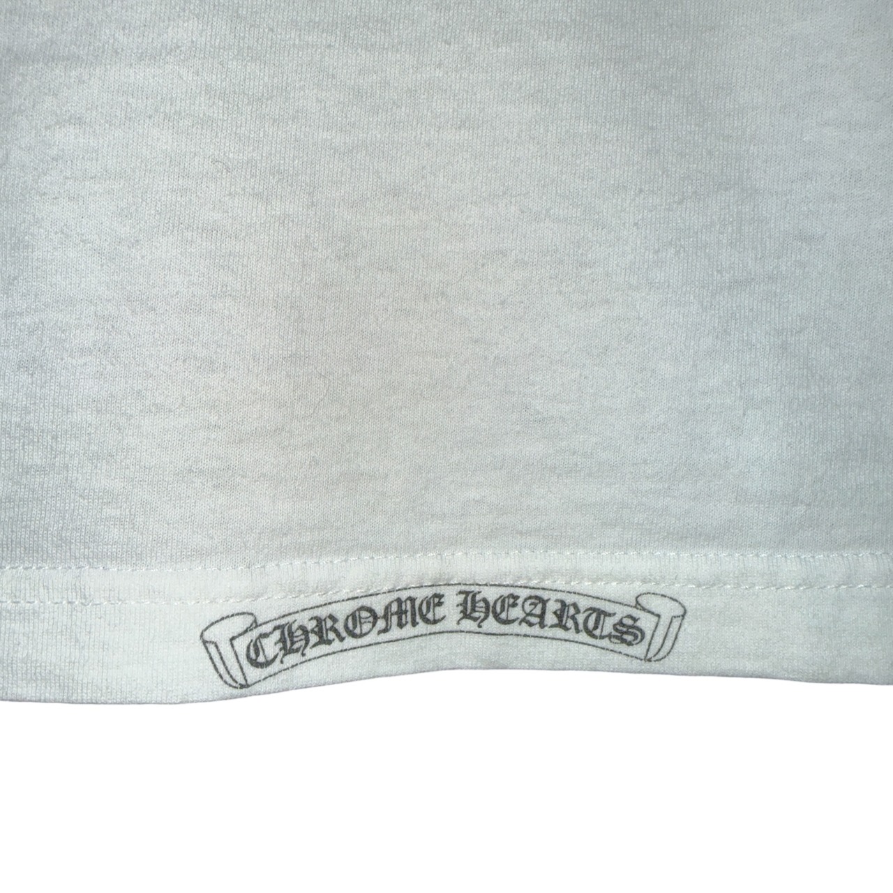 【CHROME HEARTS】オールドネックロゴ "Vine Dagger" ポケット Tシャツ