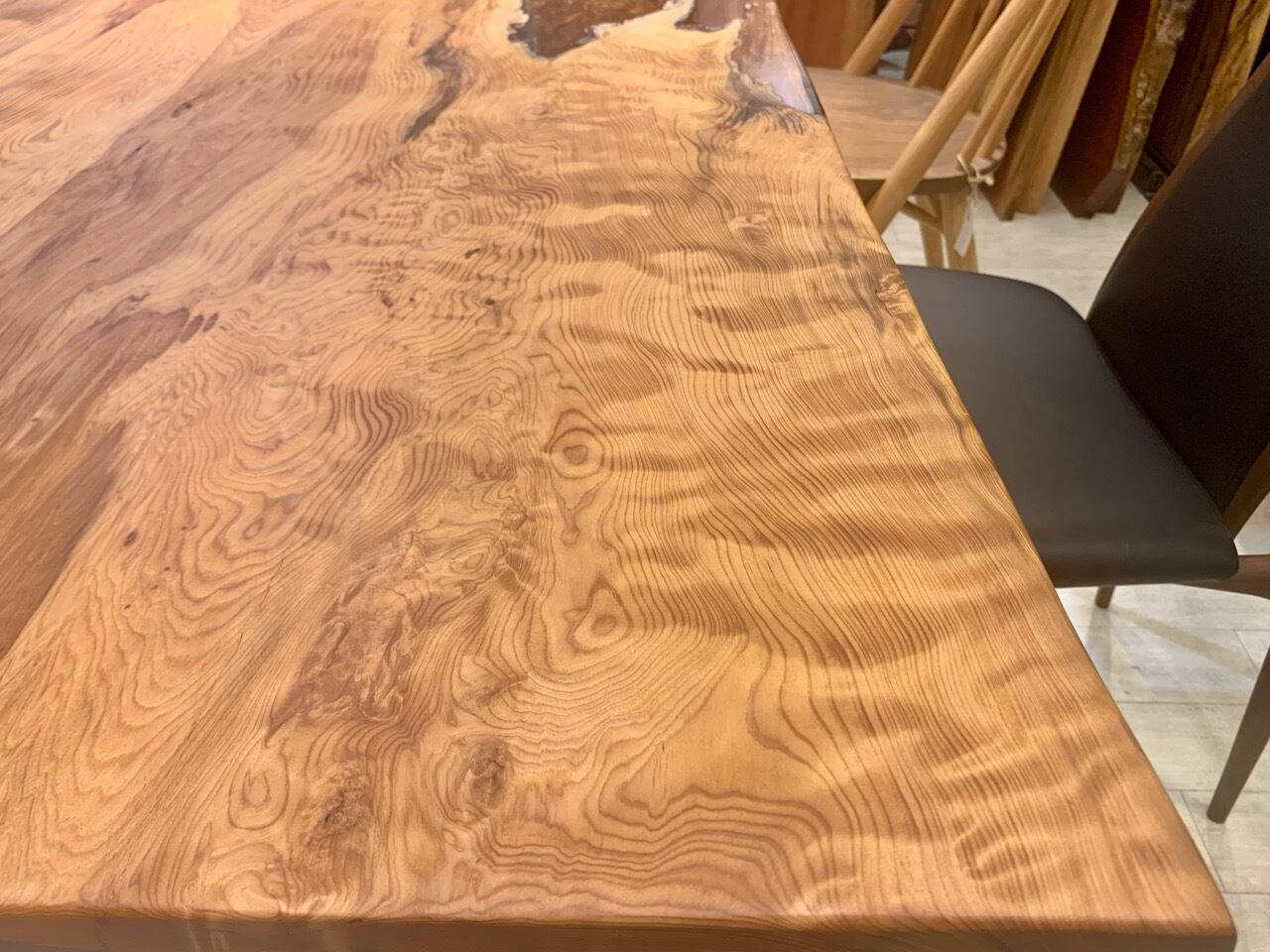 屋久杉 レジンテーブル 2000×890-840-910×45 211247 | 千年家具 - 一枚  