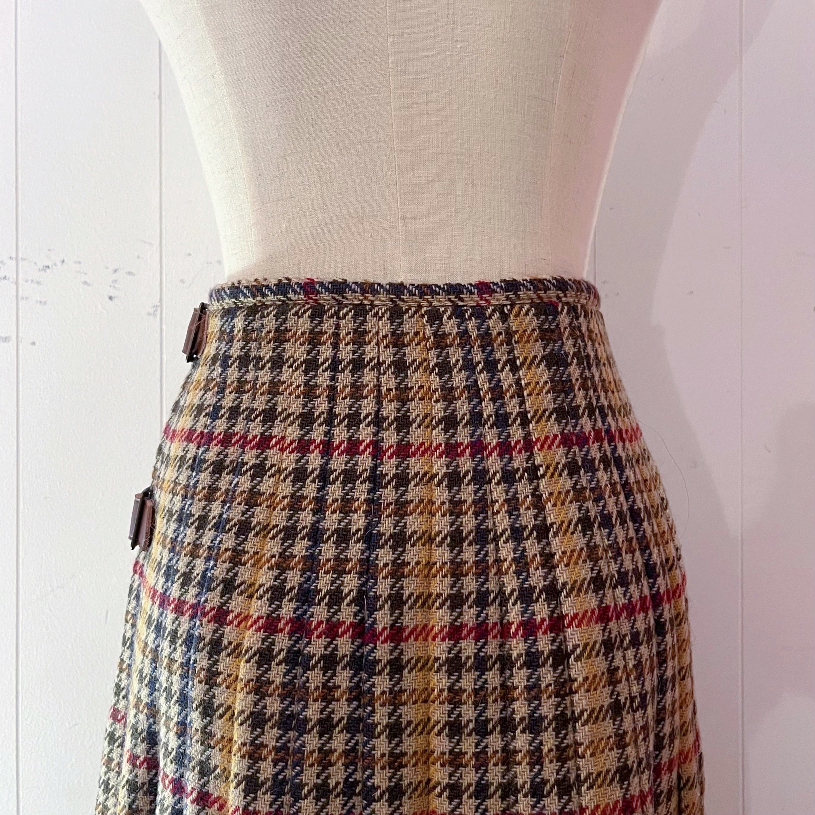 wonderful world / brown check wrap skirt