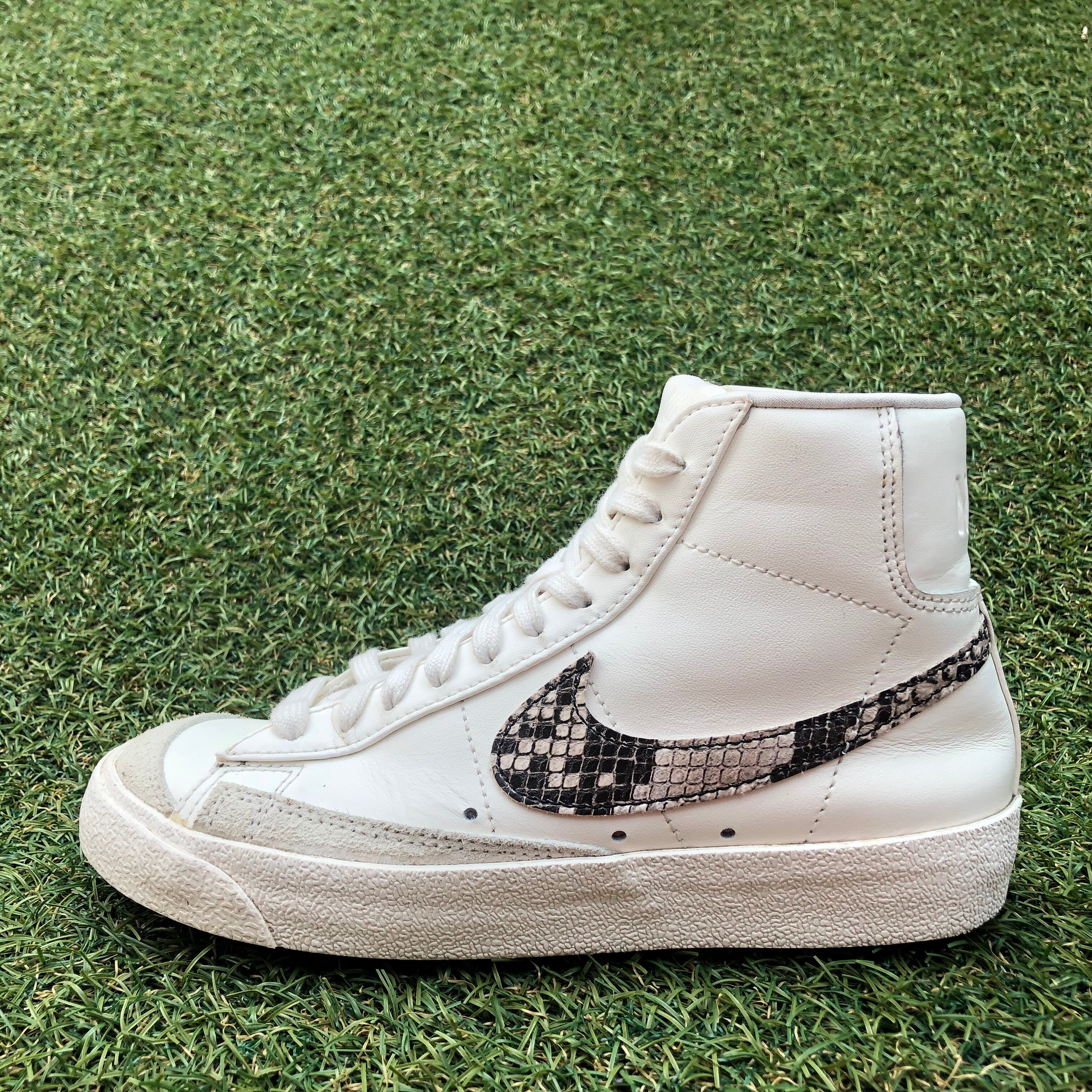 NIKE BLAZER MID '77 ナイキ ブレザーミッド '77 HT531